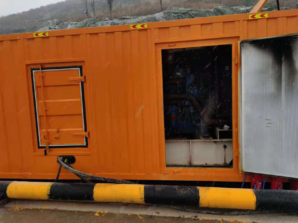 浦东发电车出租-应急柴油发电机组选什么样的比较好？