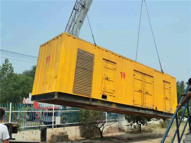 浦东300KW柴油发电机组油耗是多少？